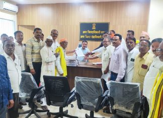 चिमूर क्रांती जिल्हा निर्मीतीसाठी शासनाला समिती च्या वतीने निवेदन……